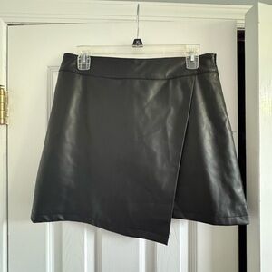 Forever 21 Black Faux Leather Mini Skirt